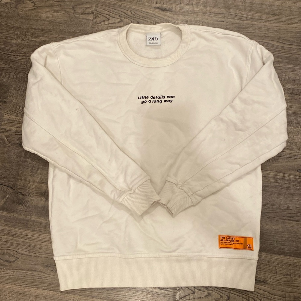 Men’s Zara Crewneck Sweater Little Details can Go a long way Size S